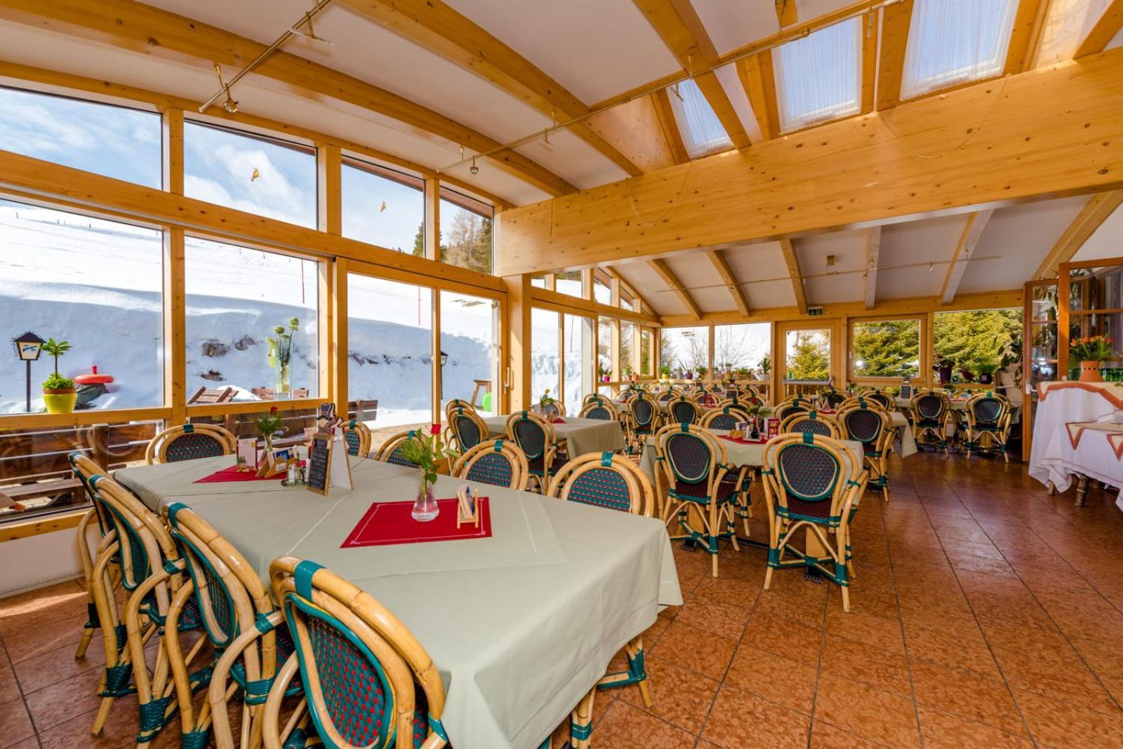Almidylle Sabathy Hotel Obdach Екстериор снимка